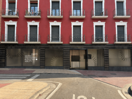 Foto fachada oficina | Compliance en gestión de residuos y energía | Economía circular y sostenibilidad